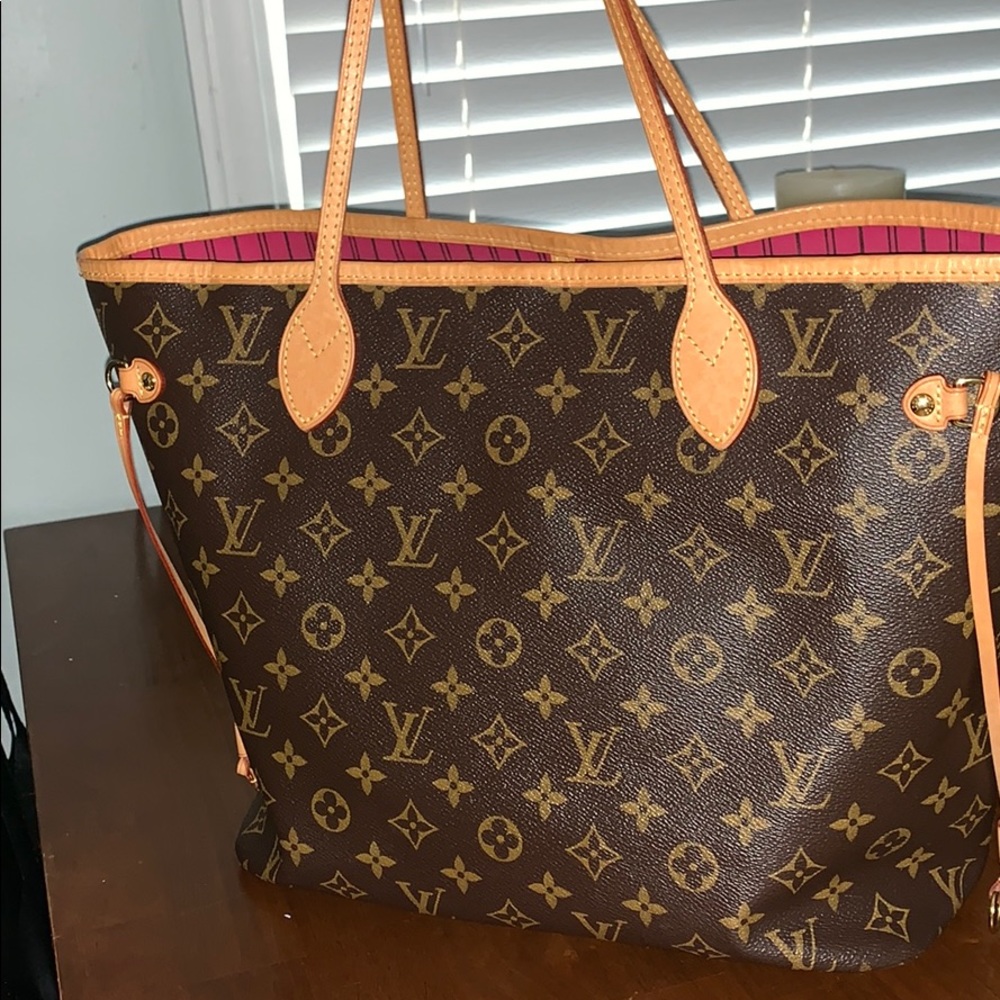 Authentic Louis Vuitton Neverfull MM
